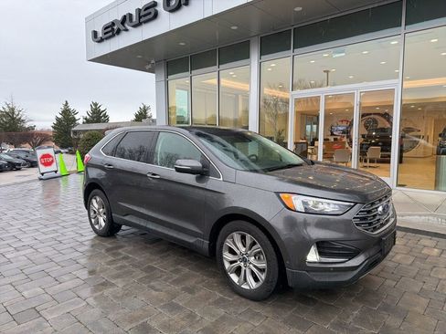 Used 2019 Ford Edge Titanium w/ Equipment Group 301A image 3