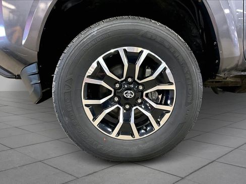 Certified 2022 Toyota Tacoma TRD Sport w/ Technology Package image 11