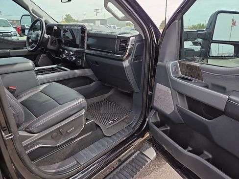 Used 2024 Ford F350 Lariat w/ Lariat Ultimate Package AWD/4WD image 12