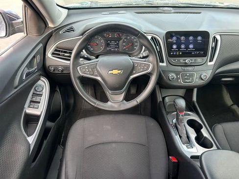 Used 2023 Chevrolet Malibu RS FWD image 29