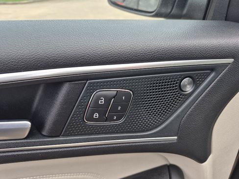 Used 2024 Ford Edge Titanium AWD/4WD image 8