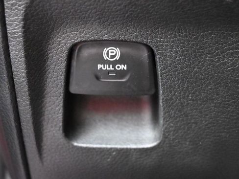 Used 2024 RAM 1500 Laramie RWD image 29