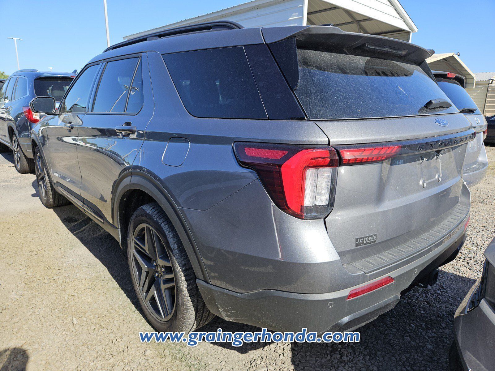 Used 2026 Ford Explorer ST-Line w/ ST-Line Street Pack RWD image 6