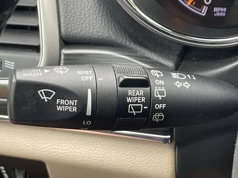 Used 2020 Jeep Grand Cherokee Limited AWD/4WD image 35