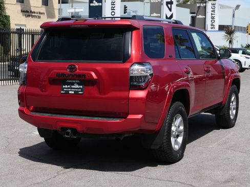 Used 2022 Toyota 4Runner SR5 Premium AWD/4WD image 2