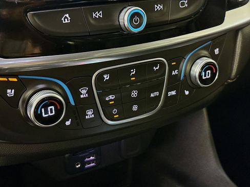 Used 2020 Chevrolet Traverse Premier w/ Redline Edition image 19