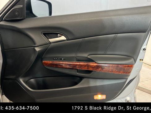 Used 2010 Honda Crosstour EX-L image 22
