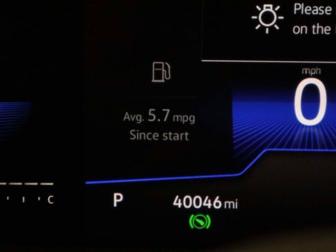 Certified 2022 Volkswagen Tiguan SE w/ Panoramic Sunroof Package image 7