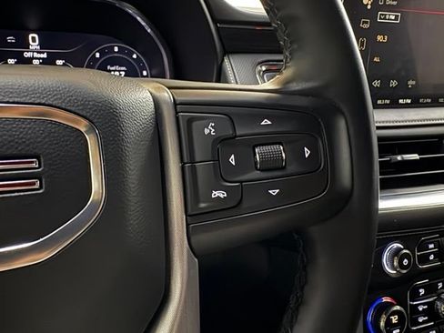 Used 2023 GMC Yukon SLT w/ SLT Premium Package AWD/4WD image 72