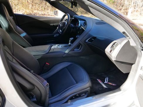 Used 2016 Chevrolet Corvette Z06 w/ 3LZ Preferred Equipment Group image 41