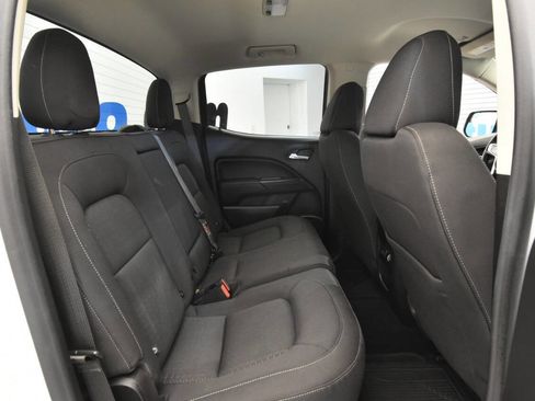 Used 2018 GMC Canyon SLE image 15