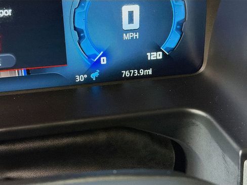 Used 2025 Ford Bronco Badlands image 32