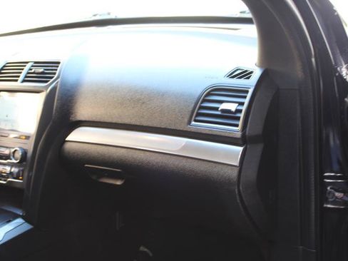 Used 2018 Ford Explorer XLT w/ Equipment Group 201A image 19