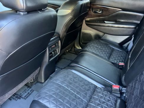 Used 2024 Nissan Murano Platinum w/ Cargo Package FWD image 4