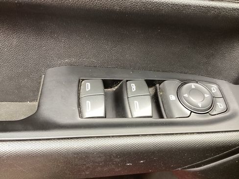 Used 2019 Chevrolet Silverado 1500 Custom w/ Custom Value Package AWD/4WD image 36