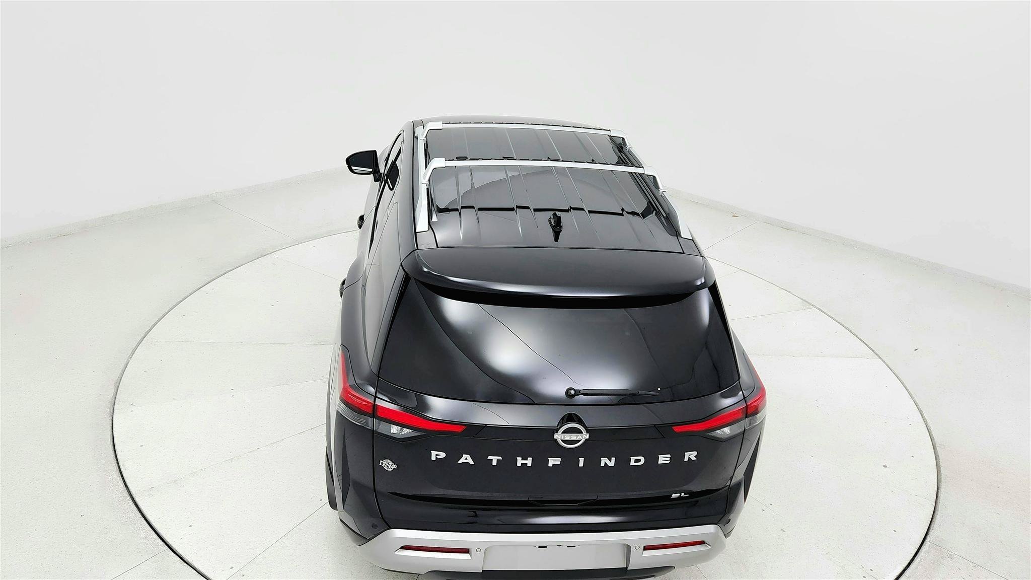 Used 2024 Nissan Pathfinder SL w/ Cargo Package FWD image 16