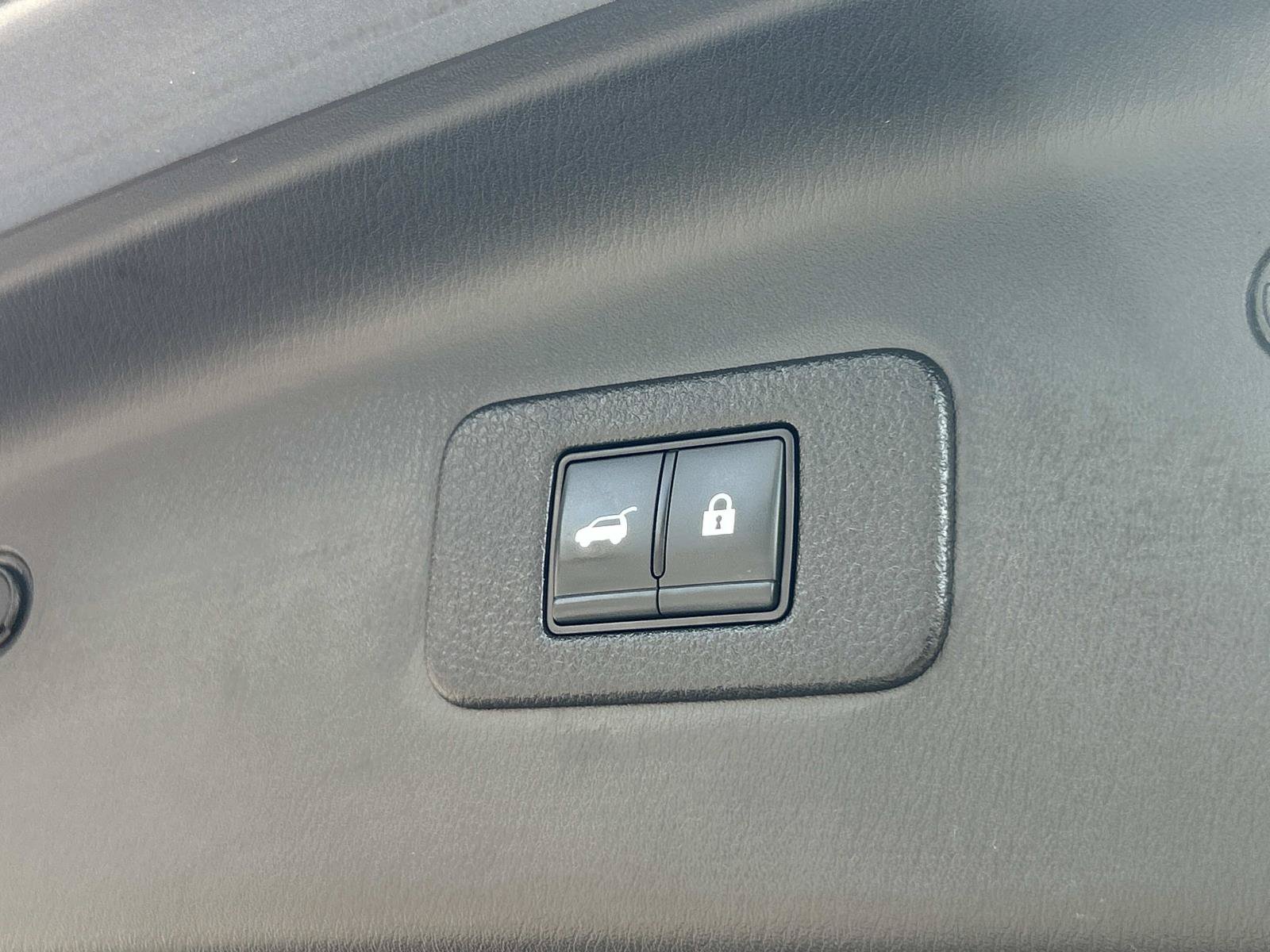 Used 2023 Nissan Armada SL RWD image 17