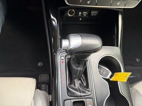 Used 2019 Kia Sorento SX image 21