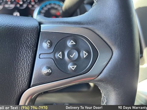 Used 2017 Chevrolet Suburban LT w/ Luxury Package RWD image 26