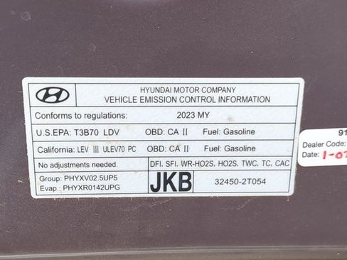 Used 2023 Genesis GV70 2.5T w/ Advanced Package AWD/4WD image 27