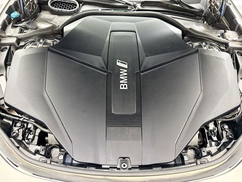 Certified 2024 BMW i7 xDrive60 image 28