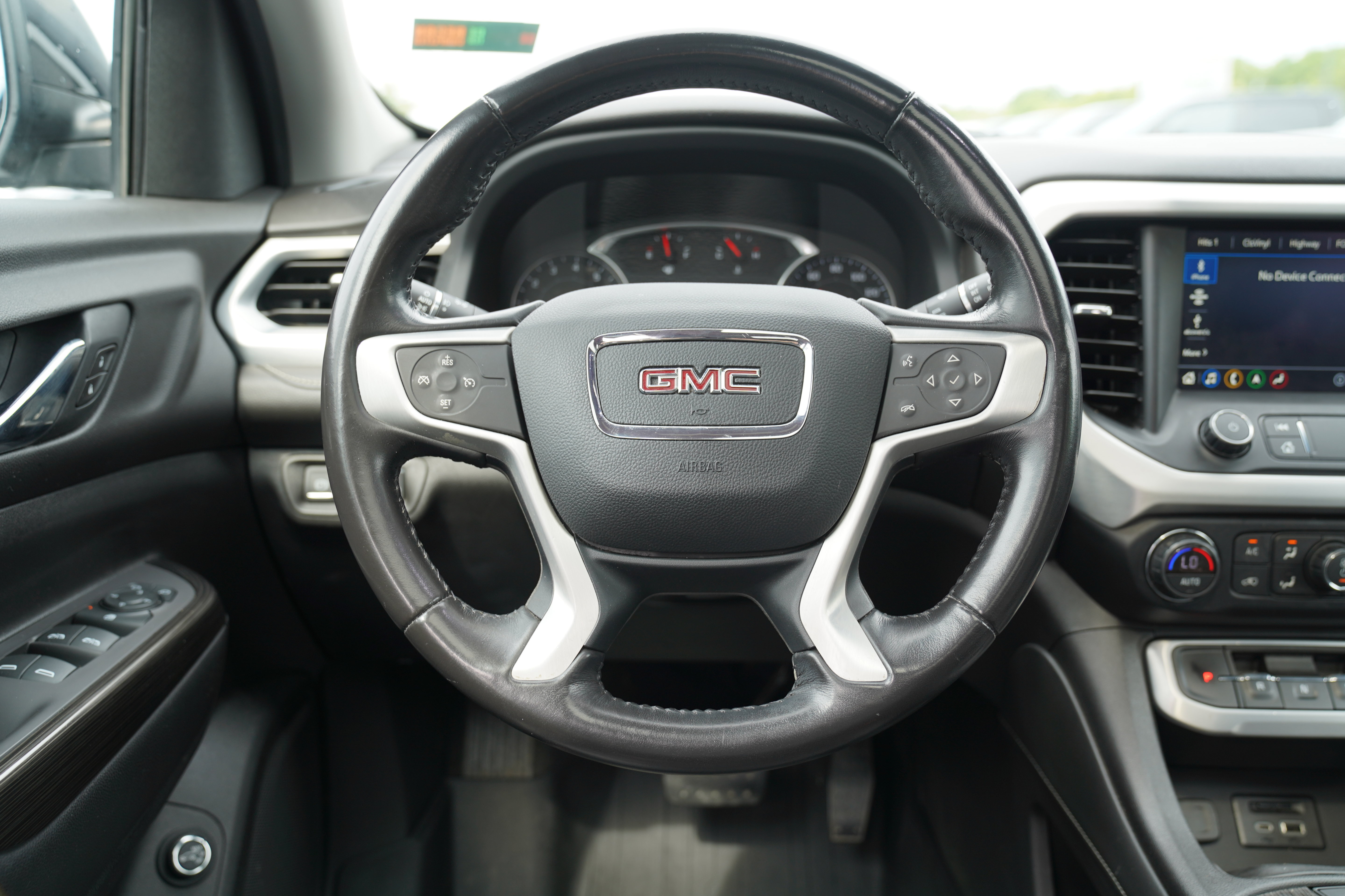 Used 2020 GMC Acadia SLT w/ Trailering Package AWD/4WD image 20