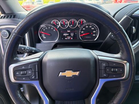 Used 2021 Chevrolet Silverado 1500 LT AWD/4WD image 15