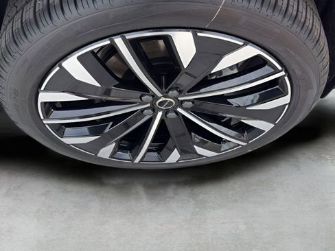 New 2026 Volvo XC60 T8 Ultra w/ Protection Package Premier image 15