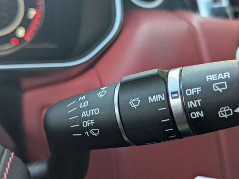 Used 2022 Land Rover Range Rover Sport SVR AWD/4WD image 15