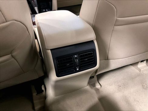 Used 2013 Toyota Camry XLE image 28