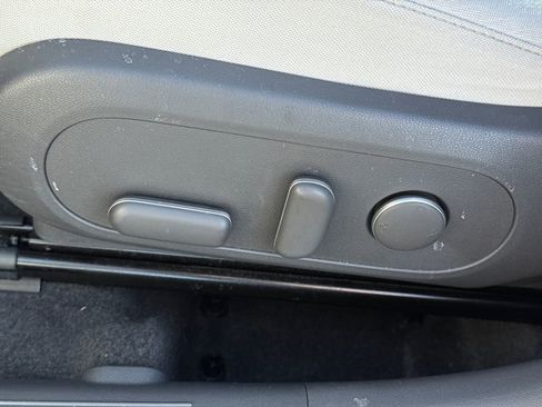 Used 2024 Hyundai Kona SEL FWD image 26