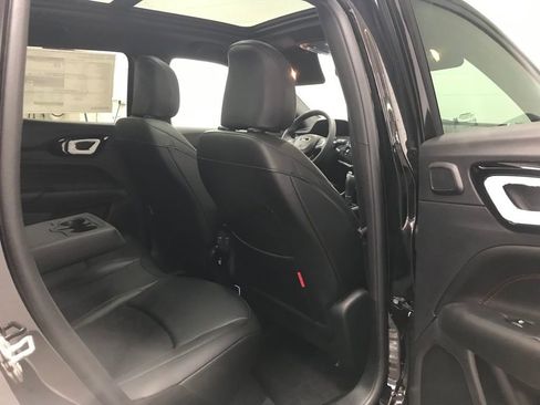 New 2026 Jeep Compass Trailhawk w/ Sun, Sound & Navigation Group image 38