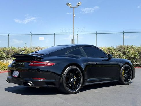 Used 2019 Porsche 911 Carrera 4 AWD/4WD image 6