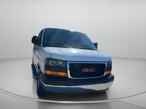 Used 2024 GMC Savana 2500 w/ Driver Convenience Package image 4