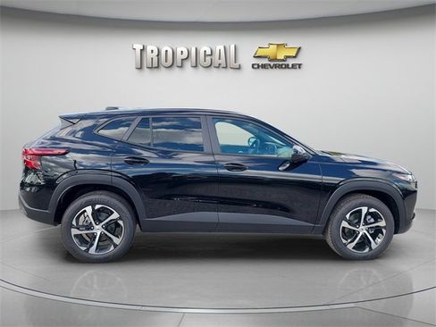 New 2026 Chevrolet Trax RS image 6