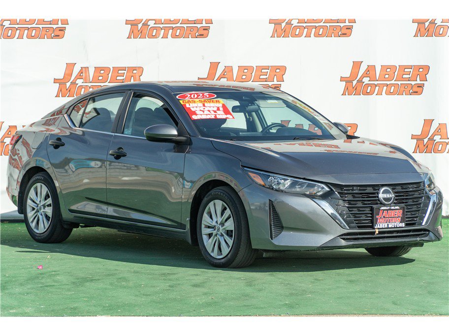 Used 2025 Nissan Sentra S FWD image 1