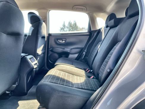 Used 2023 Honda HR-V LX image 25