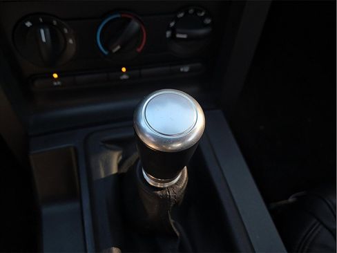 Used 2006 Ford Mustang GT image 15