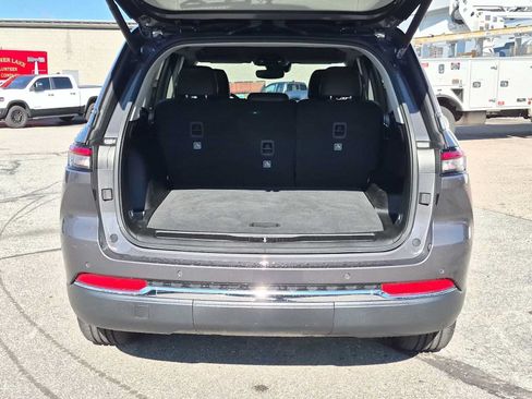 Used 2023 Jeep Grand Cherokee Limited w/ Trailer Tow Prep Group (B) AWD/4WD image 30