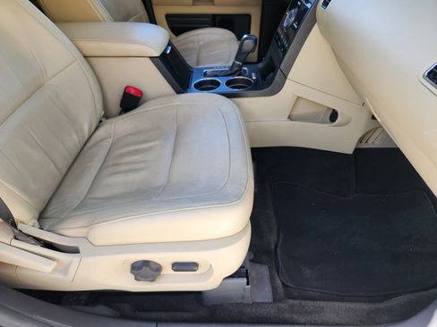 Used 2019 Ford Flex Limited AWD/4WD image 18