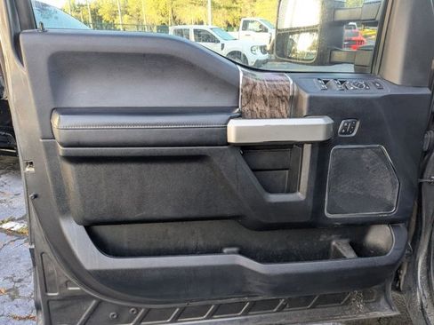 Used 2017 Ford F450 Lariat w/ Lariat Ultimate Package image 12