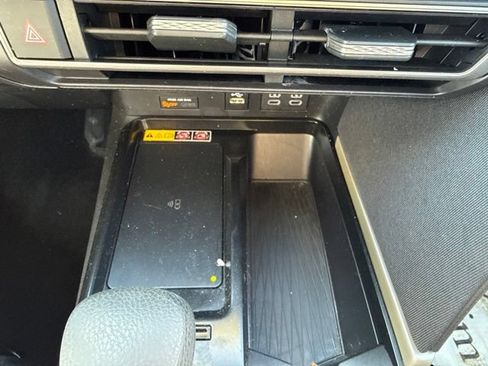 Used 2025 Toyota Camry LE FWD image 31