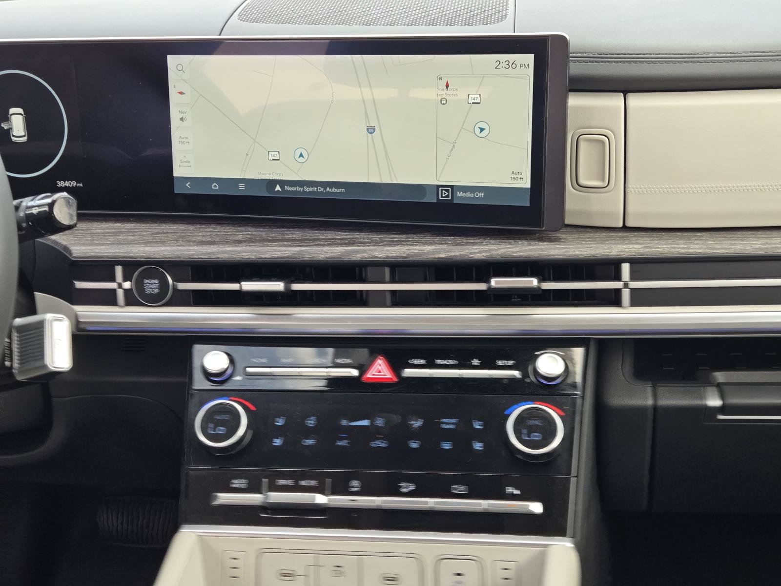 Used 2024 Hyundai Santa Fe Calligraphy FWD image 22