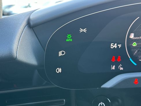 New 2026 Porsche Taycan image 29