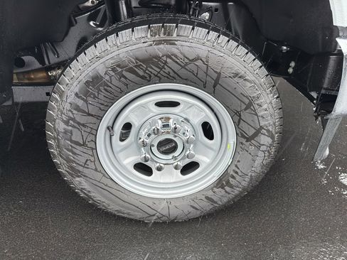 New 2026 Ford F250 XL w/ XL Chrome Package image 8