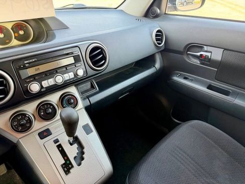 Used 2009 Scion xB image 32