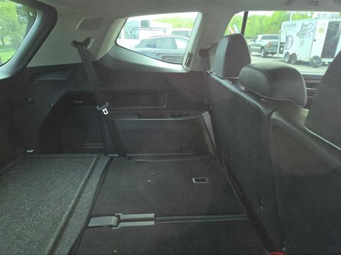 Used 2024 Volkswagen Atlas SEL Premium R-Line image 13