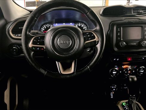 Used 2017 Jeep Renegade Trailhawk image 5