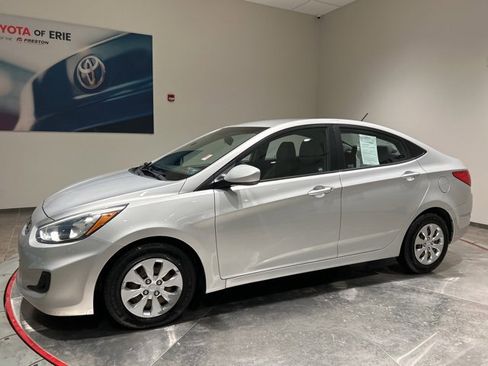 Used 2015 Hyundai Accent GLS image 3