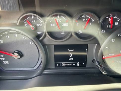Used 2020 Chevrolet Silverado 1500 Custom w/ Custom Convenience Package AWD/4WD image 17